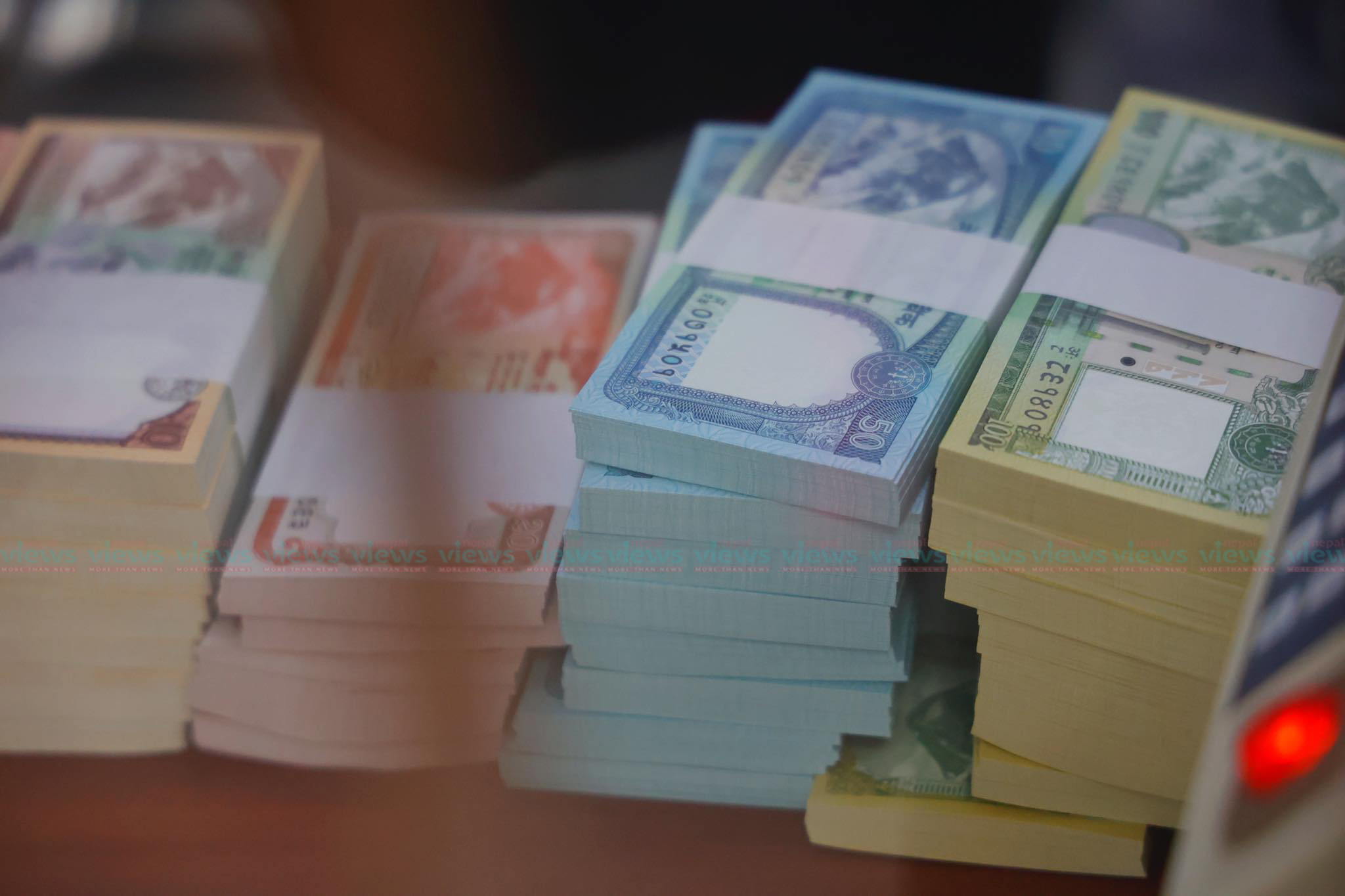  नेपाल राष्ट्र बैंकले बैंकहरूमा पठाउन थाल्यो नयाँ नोट
