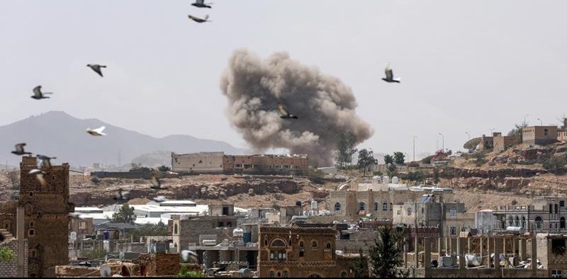 साउदी अरेबियाद्वारा यमनमा निरन्तर बम आक्रमण