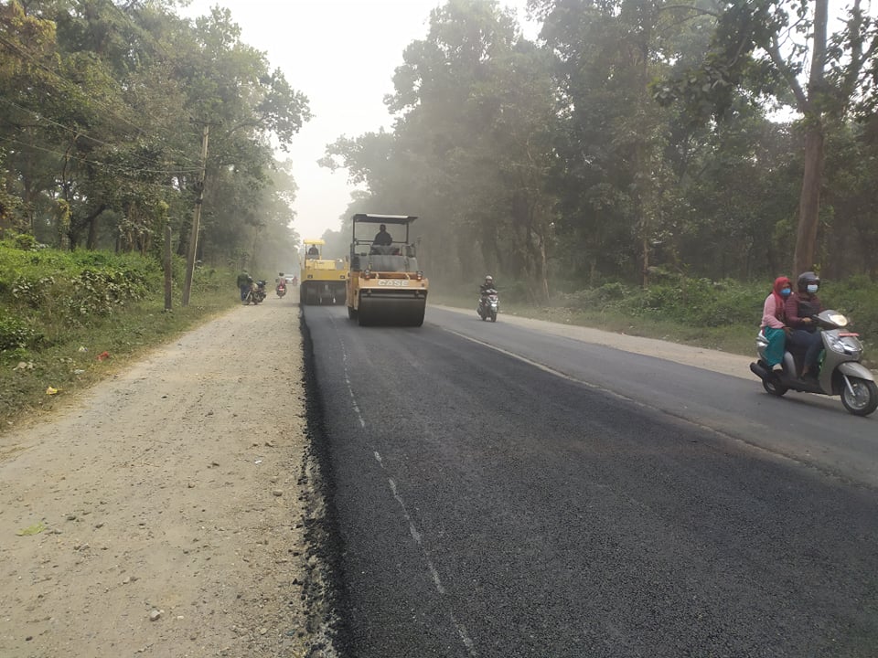 चैतमै सकिए ९५ प्रतिशत योजना, कर्मचारी भए फुर्सदिला