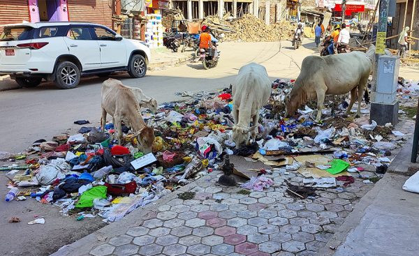 उठेन उपत्यकाको फोहोर, फैलियो दुर्गन्ध