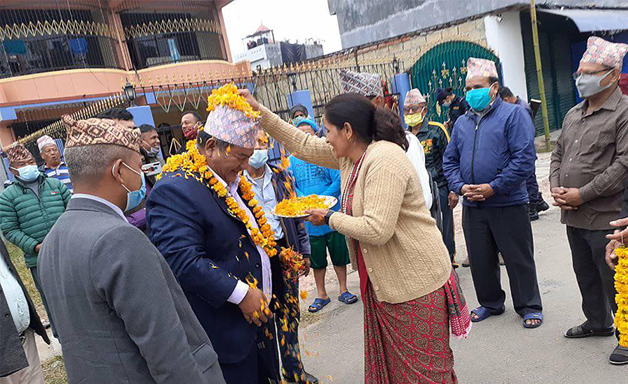 जनताको भरोसा टुट्न दिन्नँ : श्रममन्त्री श्रेष्ठ