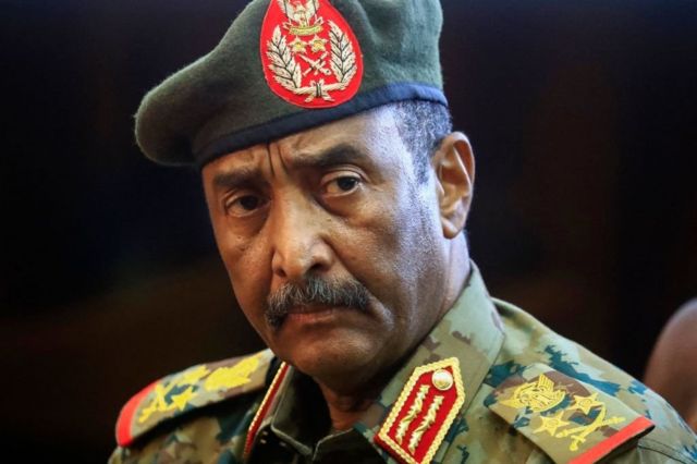 प्रदर्शनमा मारिएकाको जिम्मा सेनाले लिँदैन: सुडानी सेना प्रमुख