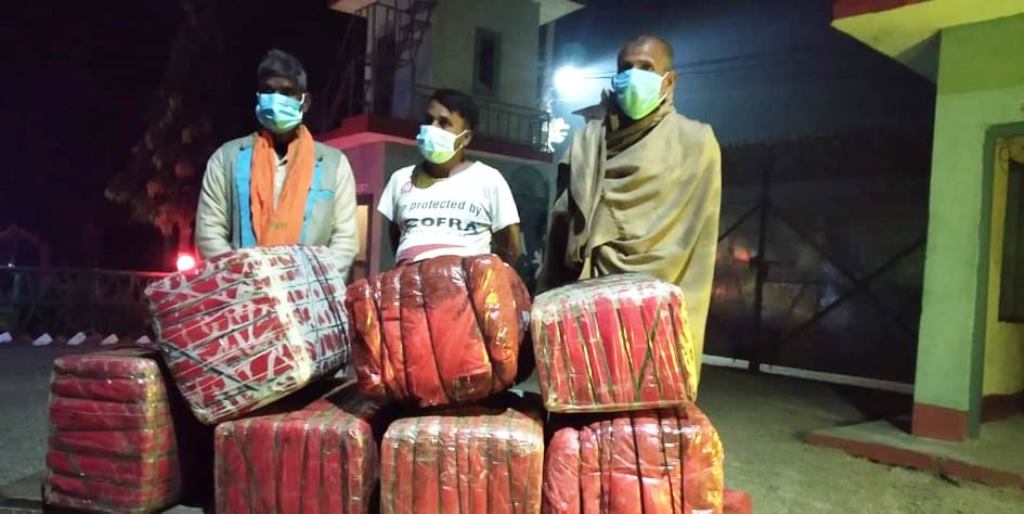 एक क्विन्टल गाजासहित तीन जना पक्राउ