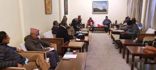 माओवादी केन्द्रको स्थायी समिति बैठक जारी
