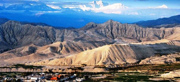 मुस्ताङमा लेक लागेर बिरामी परेका पर्यटकको उद्धार