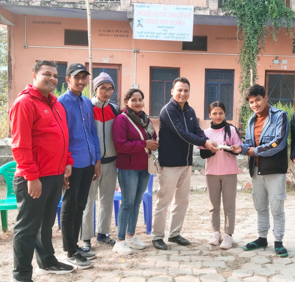 आमाको माया छात्रबासलाई आर्थिक सहयोग