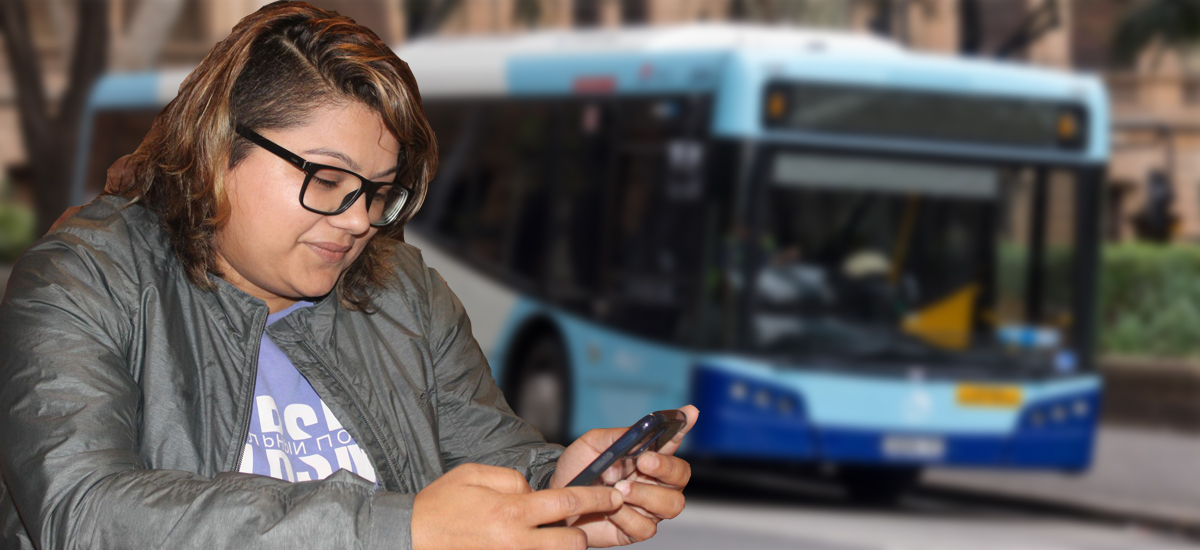 सिड्नी शहरमा सार्वजनिक बस कुदाउने एक्ली युवती पोखरेल