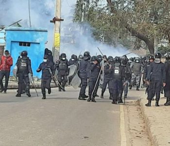 बरहथवामा प्रहरी र स्थानीयबीच झडप, १० जना घाइते