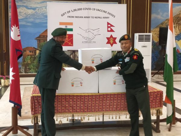 भारतीय सेनाद्वारा नेपाली सेनालाई एक लाख कोभिड–१९ विरुद्धको खोप उपहार स्वरुप प्रदान