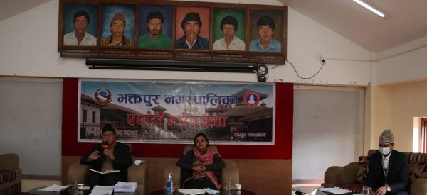 भक्तपुर नगरपालिकाले भौतिक र मानवीय क्षति व्यहोरेकालाई जनही १ लाख रुपैयाँ दिने