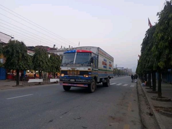 बन्दको प्रभाव देखिएन, काठमाडौंमा सामान्य रुपमा गाडी चल्दै