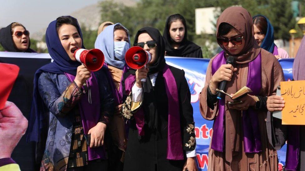 अफगानिस्तानमा छात्राका लागि विद्यालय खुला गर्न माग गर्दै प्रदर्शन