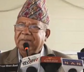 राष्ट्रिय राजनीतिमा तमासा हेरिरहेका छौं : माधव नेपाल
