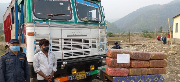 ९० किलो गाँजासहित एकजना पक्राउ