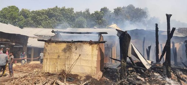 गहुँको नलबाट शुरु भएको आगोले मुक्तकमैयाका ७३ घर जले