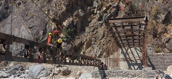 कर्णाली करिडोरअन्तर्गत नौवटा पुल बन्दै