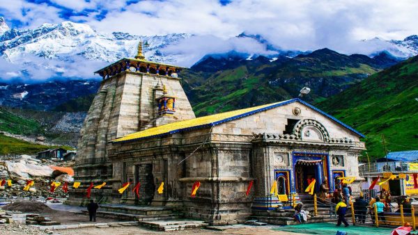 केदारनाथधाम हिउँले ढाकियो