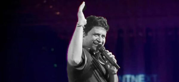 भारतीय गायक केकेको कन्सर्ट सकेलगत्तै निधन