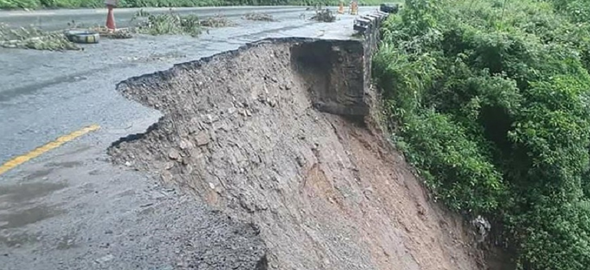 भासिएको सडक नजिकै मर्स्याङ्दी नदी किनारमा दुई पुरुषको शव भेटियो