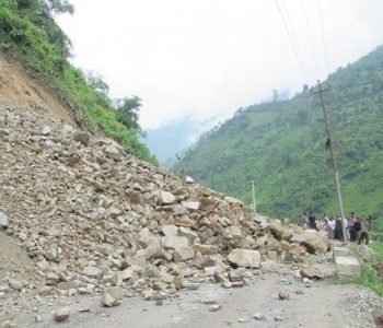 पहिराले गुल्मीको रिडी–वामीटक्सार सडकमा आवागमन रोकियो