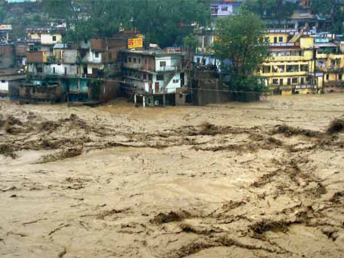 भारतमा बाढीपहिराेबाट ३६ काे मृत्यु, ४ लाख मानिस प्रभावित