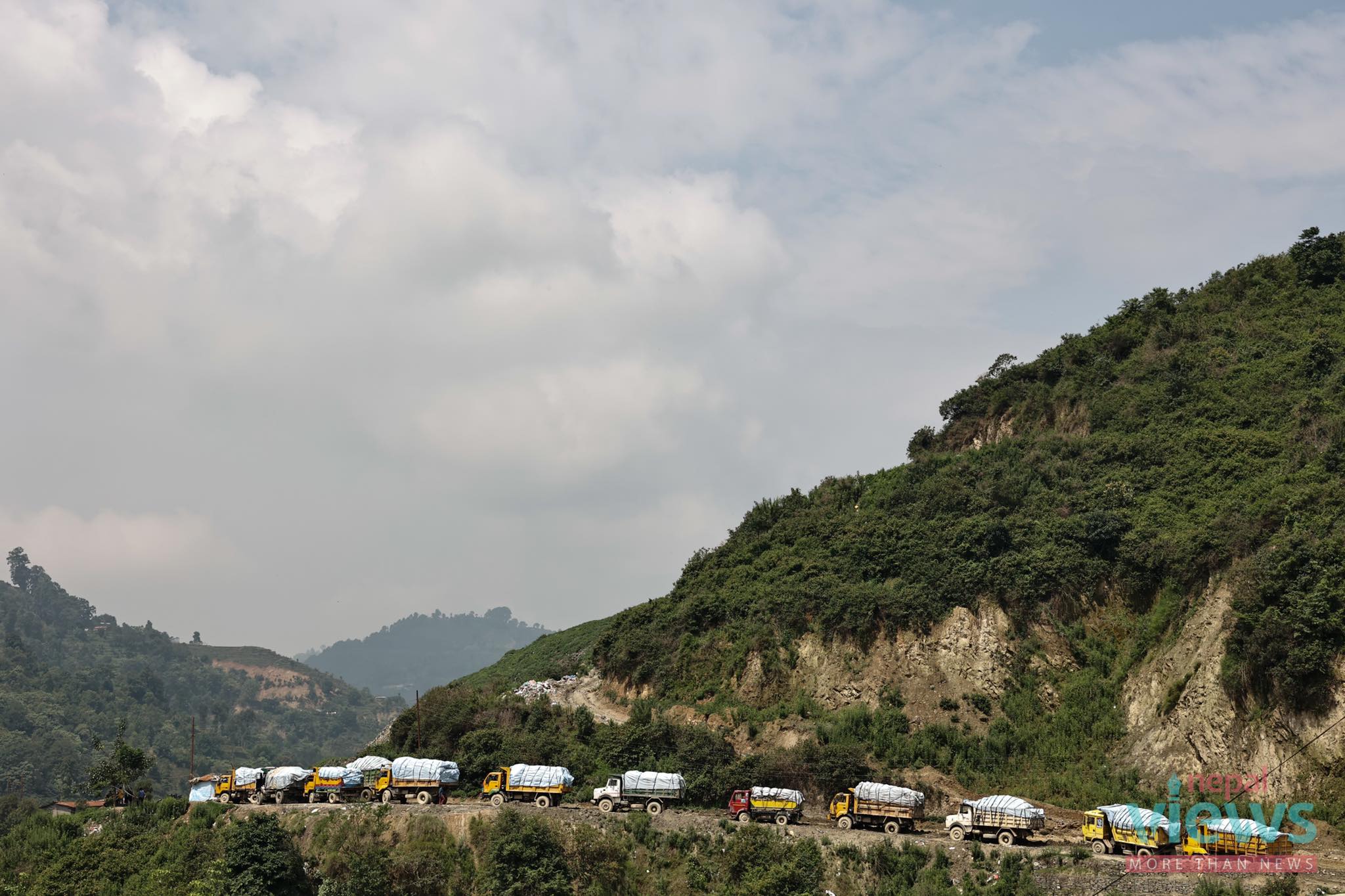 सहमतिको २४ घण्टा पनि नबित्दै बञ्चरेडाँडामा फोहोर विसर्जनमा अवरोध