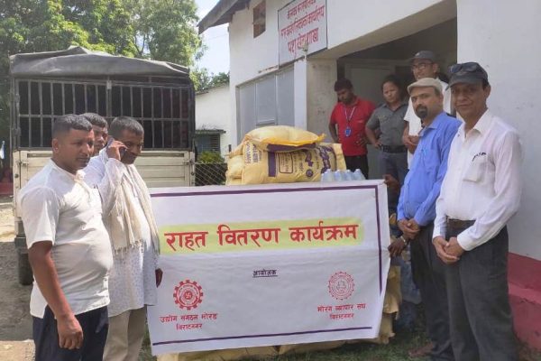 कोसी बाढी पीडितलाई संघ र संगठनको राहत