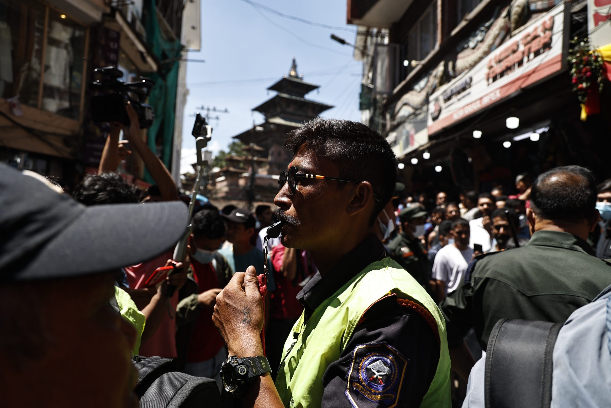 महाबौद्धमा महानगरको माइकिङ, अनधिकृत संरचना भोलिसम्ममा नहटाए कारबाही