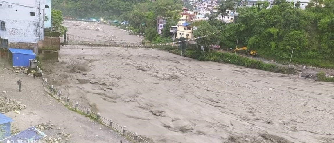 दार्चुला : बाढी, पहिरोमा बेपत्ता १० जनाको अवस्था अज्ञात, खोजीकार्य जारी