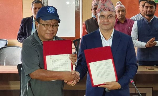 दाँत कोट्याउने सिन्का उत्पादन गर्ने मेसिन बनाउँदै आविष्कार केन्द्र