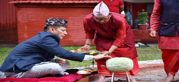 प्रहरी महानिरीक्षक धिरजप्रताप सिंहबाट बडादशैं मौलो पूजा