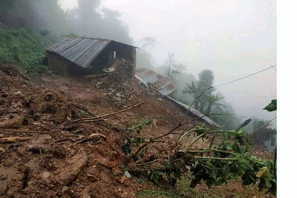 प्युठानमा पहिरोमा पुरिएर छ जना बेपत्ता