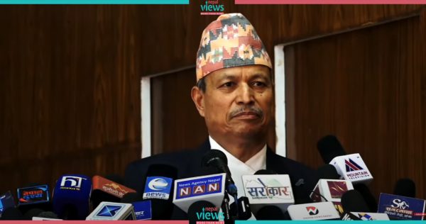 देउवालक्षित भीम रावलको टिप्पणी – मञ्चबाटै गाली गर्नु मौलिक अधिकारको उल्लङ्घन