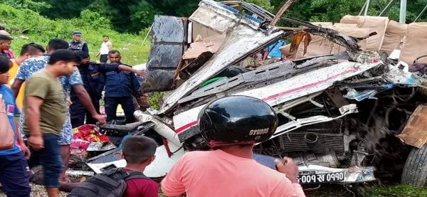 बारा बस दुर्घटना अपडेट : मृतक १६ मध्ये ९ जनाको सनाखत