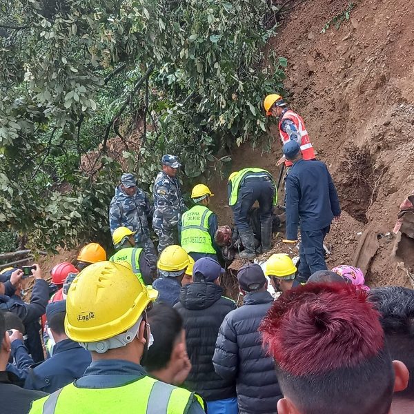 पहिरोमा मृत्यु भएका परिवारलाई चन्द्रागिरि नगरपालिकाले ५० हजार उपलब्ध गराउने