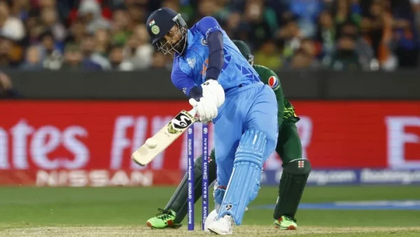 टि-२० विश्वकप क्रिकेट- रोमाञ्चक खेलमा भारतसँग पाकिस्तान पराजित