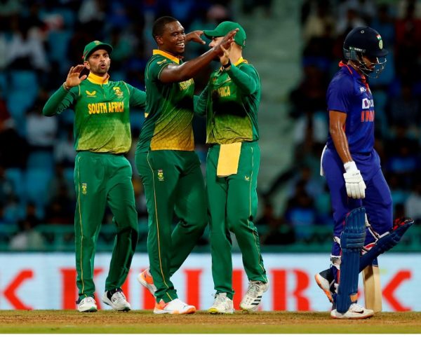 पहिलो एकदिवसीय क्रिकेटमा दक्षिण अफ्रिकाले भारतलाई हरायो