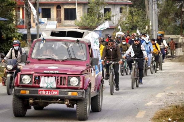 पोखरामा ऋगेन्द्रको मत माग्ने सिर्जनात्मक शैली