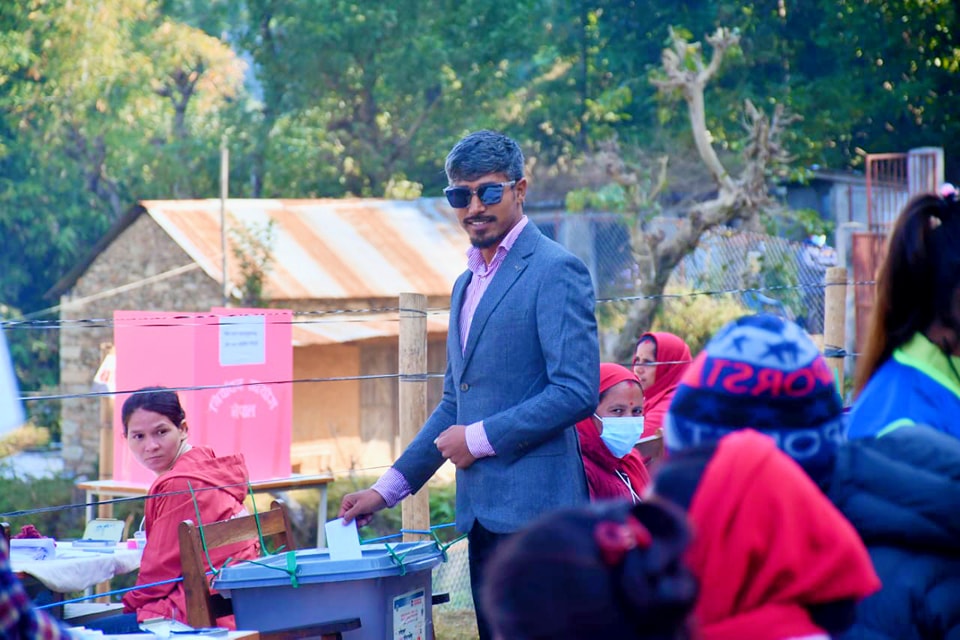 अब्दुस मियाँले गरे मतदान