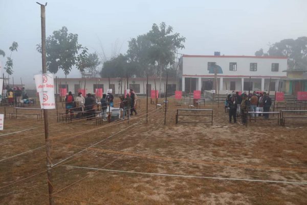 जाडोको मतलब नगरी मतदाताहरु लाइनमा