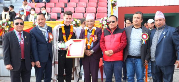 अनन्त ‘सर्वोत्कृष्ट राष्ट्रिय फुटबल खेलाडी’ सम्मानबाट सम्मानित