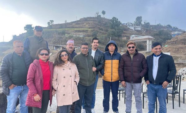  फिल्म स्टुडियो स्थलको अवलोकन गर्न दोलखा पुगे भुवन केसी