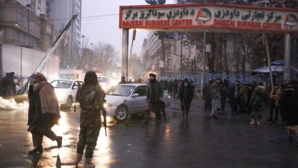 अफगानिस्तानको विदेश मन्त्रालय बाहिर आत्मघाती बम हमला, २० जनाको मृत्यु