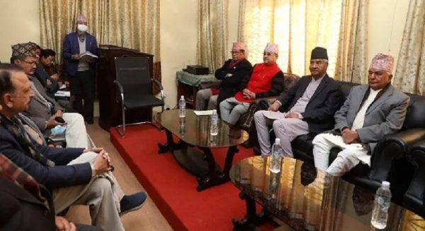 कांग्रेस संसदीय दलको बैठक बस्दै, प्रचण्डलाई विश्वासको मत दिने/ नदिने निर्णय गर्ने