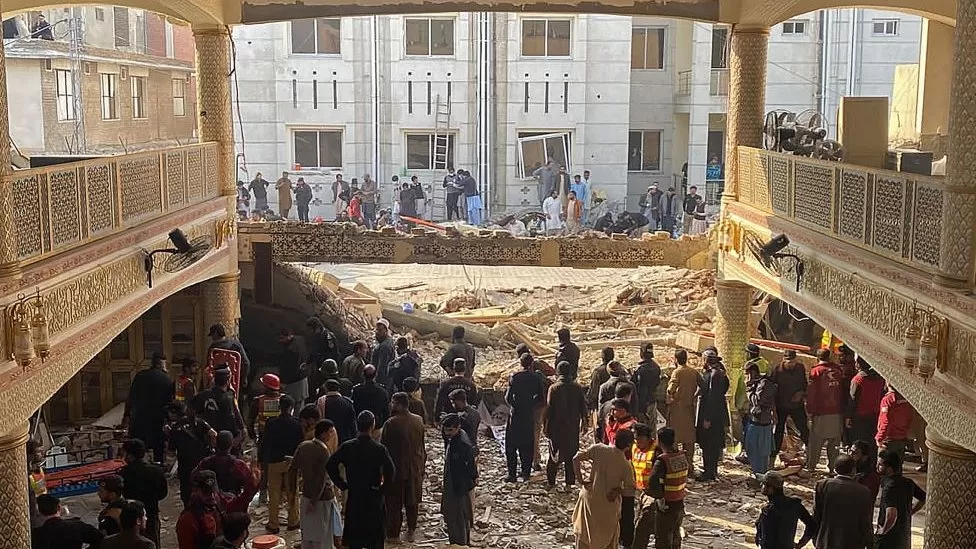 पाकिस्तानमा बम विष्फोटमा परेर ज्यान गुमाउनेको संख्या ५९ पुग्यो