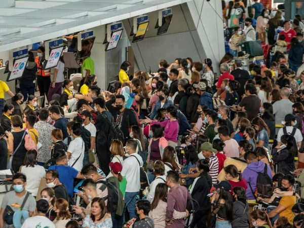 फिलिपिन्सको विमानस्थलमा विद्युत् आपूर्ति बन्द हुँदा हजारौं मानिस अलपत्र