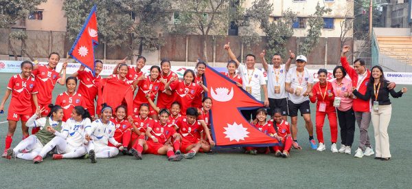 साफ यू–२० महिला प्रतियोगिताको उपविजेता टोली नेपाल आइपुग्यो