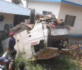 गोरखामा ट्रक दुर्घटना हुँदा दुई जनाको ज्यान गयो, ६ जना घाइते