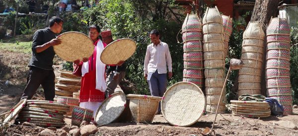 बिक्न छाडे डालो, नाङ्लो र ठेकी