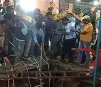 भारतमा भएको रामनवमी मेलामा दुर्घटना, ३५ जनाको मृत्यु